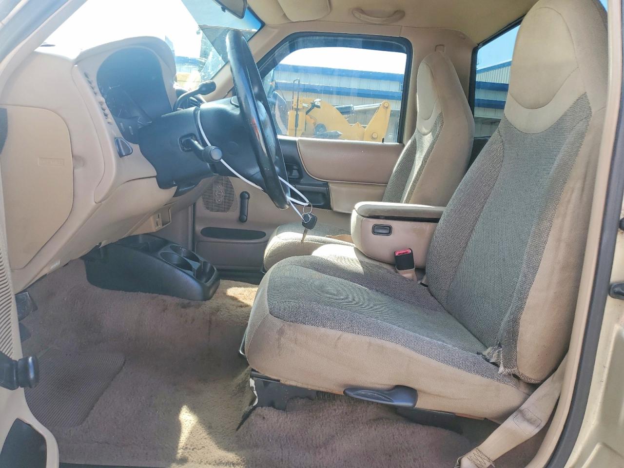 2000 Ford Ranger Gold vin: 1FTYR10V2YPA27987