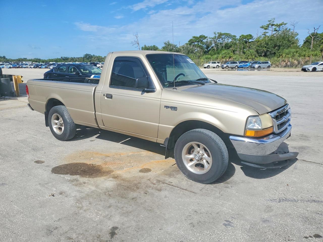 2000 Ford Ranger Gold vin: 1FTYR10V2YPA27987