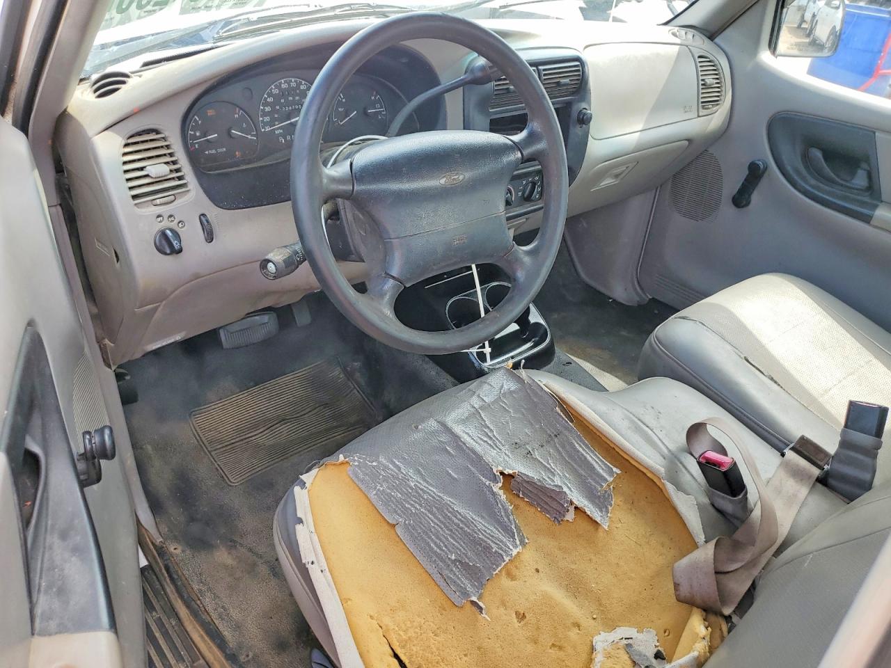 2000 Ford Ranger White vin: 1FTYR10V3YPA88748