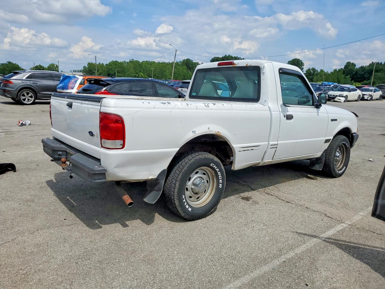 2000 Ford Ranger White vin: 1FTYR10V3YPA88748