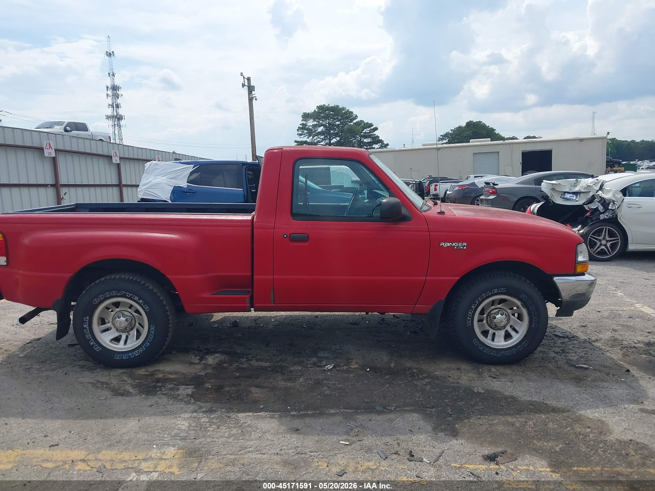 1999 Ford Ranger Xl/xlt Red vin: 1FTYR10V4XPB18595