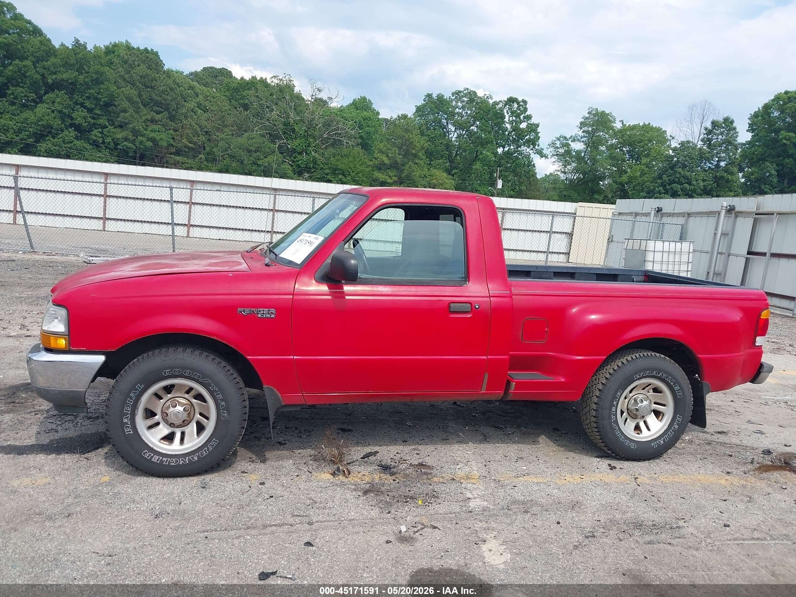 1999 Ford Ranger Xl/xlt Red vin: 1FTYR10V4XPB18595