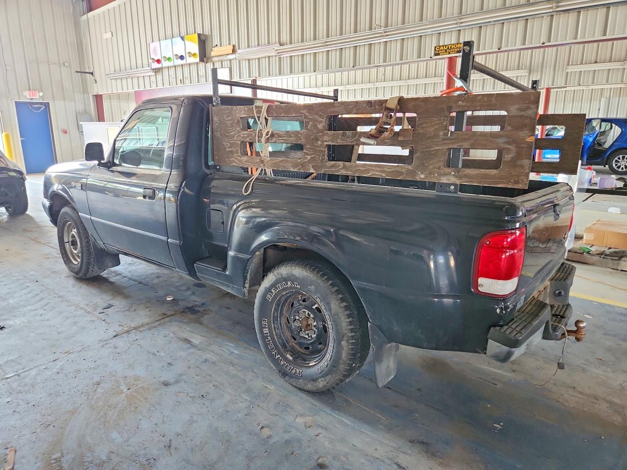 2000 Ford Ranger Xl Черный vin: 1FTYR10V4YPB23765