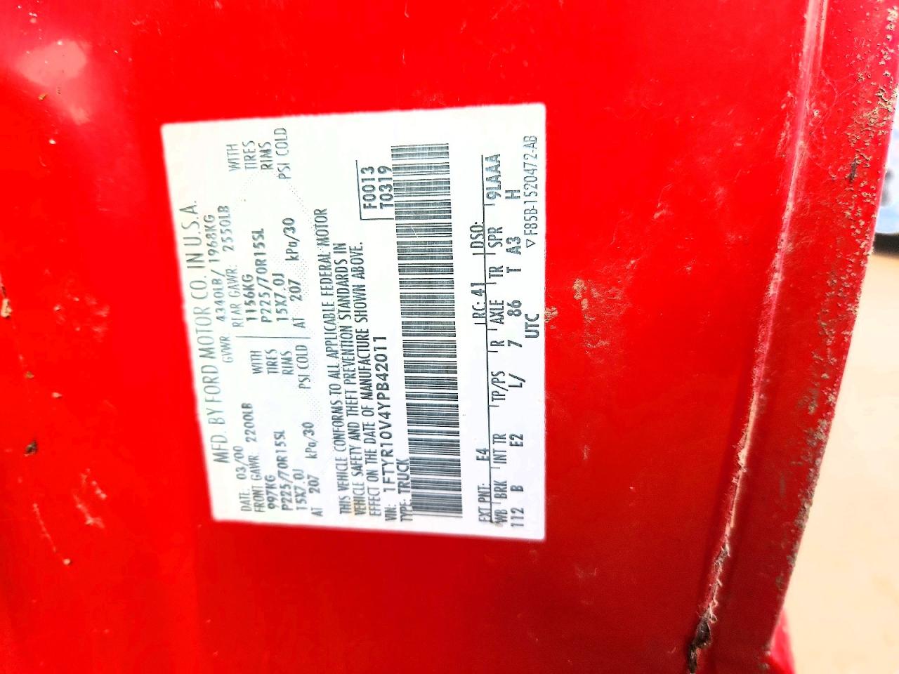 2000 Ford Ranger Red vin: 1FTYR10V4YPB42011