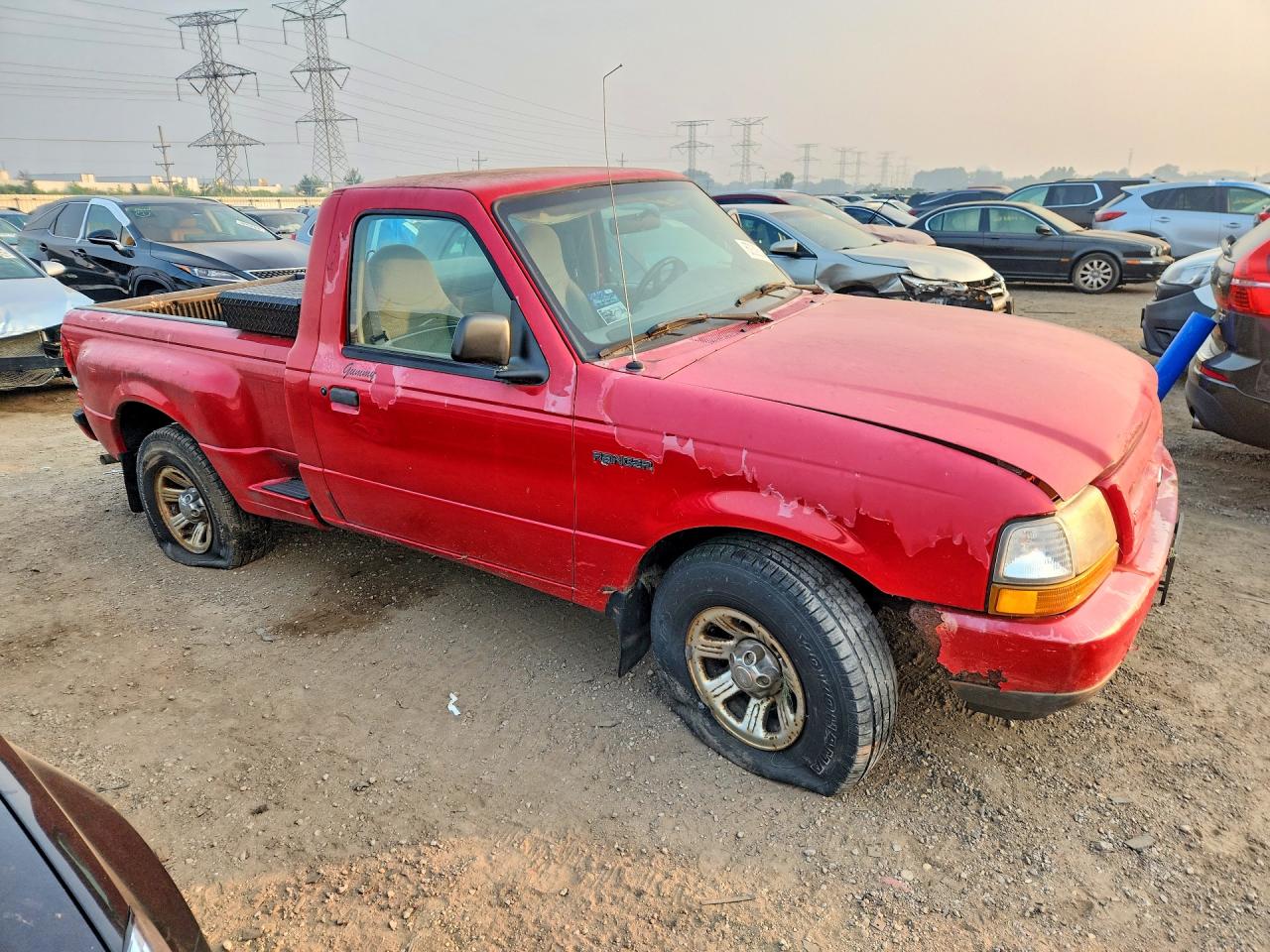 2000 Ford Ranger Red vin: 1FTYR10V4YPB42011