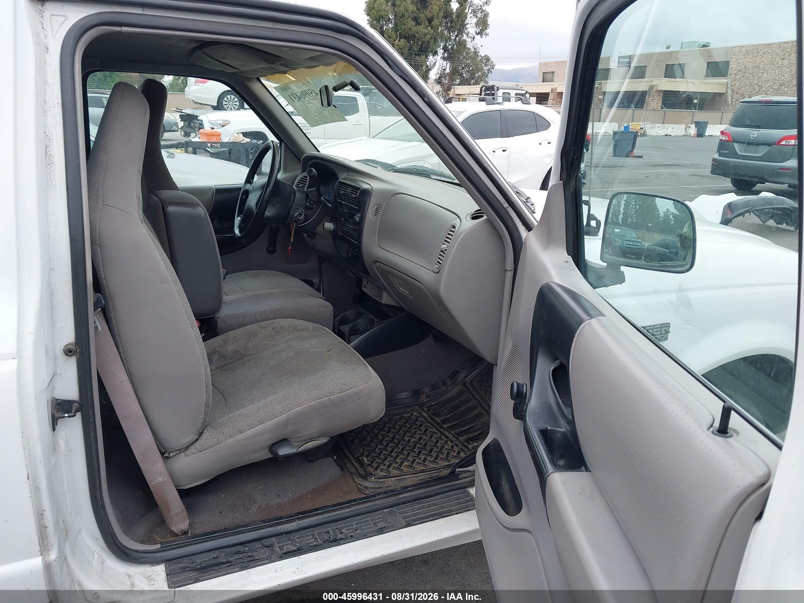 2000 Ford Ranger Xl/xlt White vin: 1FTYR10V5YTB09154