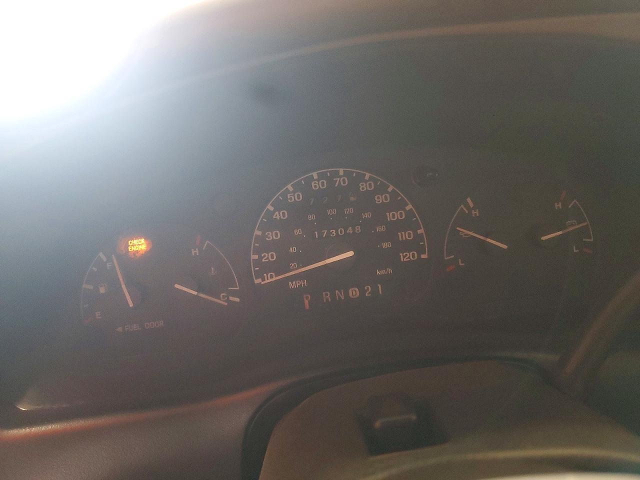 1999 Ford Ranger White vin: 1FTYR10V6XUB51387