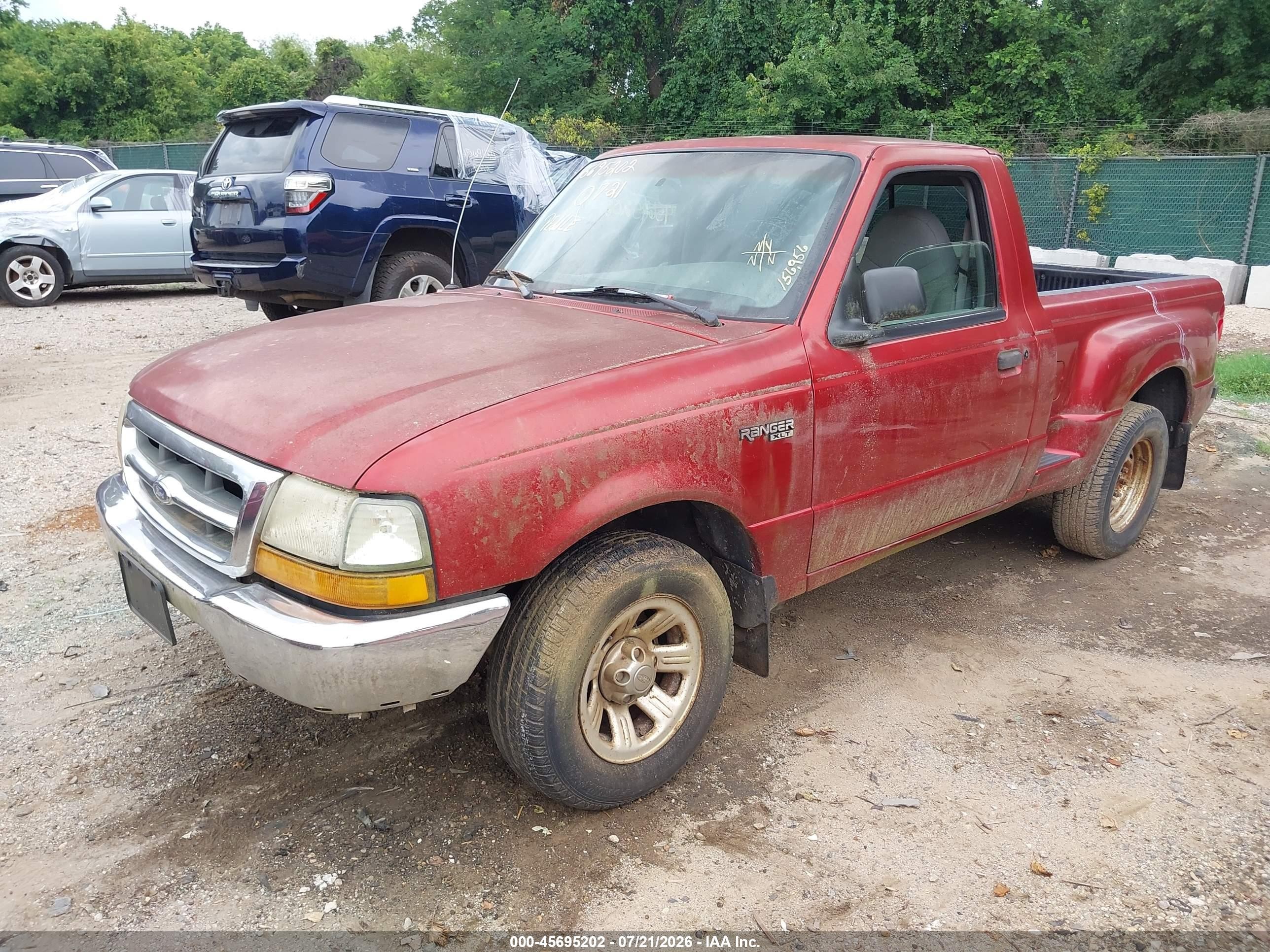 2000 Ford Ranger Xl/xlt Red vin: 1FTYR10V6YTA83809