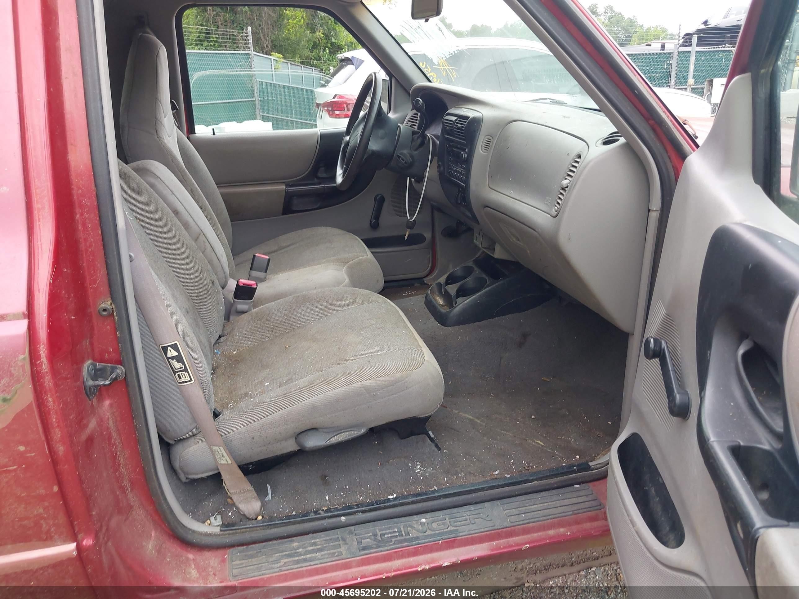2000 Ford Ranger Xl/xlt Red vin: 1FTYR10V6YTA83809
