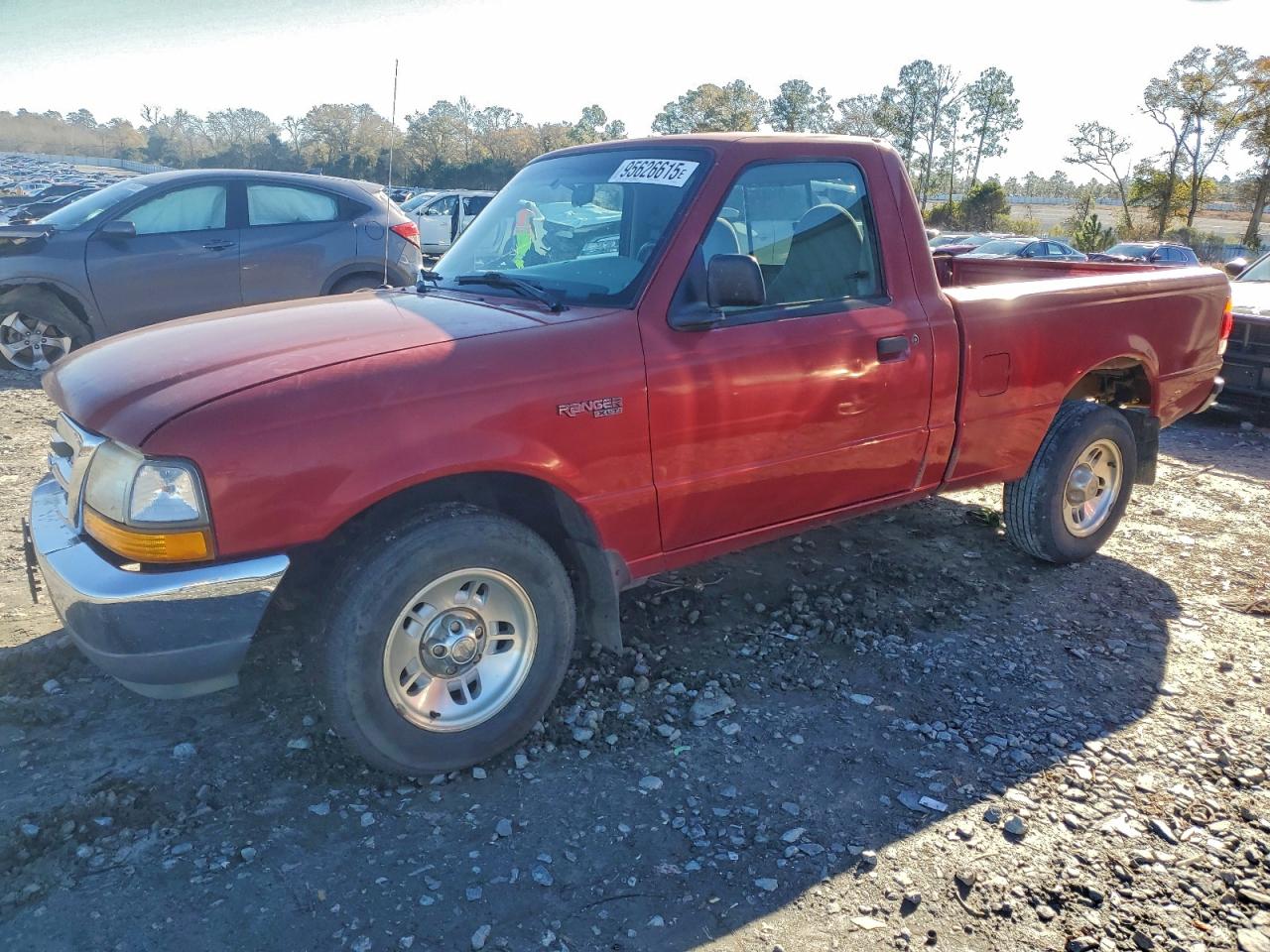 1999 Ford Ranger Red vin: 1FTYR10V7XPA92185