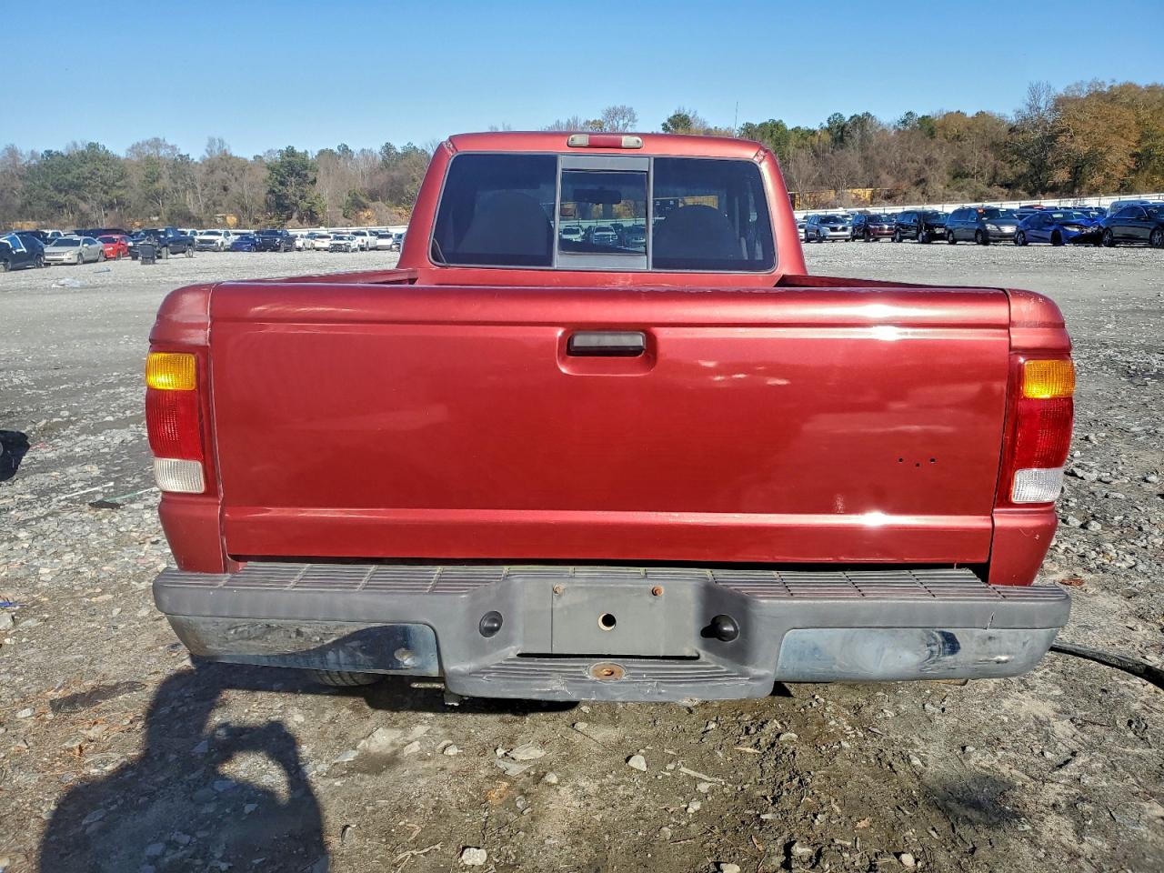 1999 Ford Ranger Red vin: 1FTYR10V7XPA92185