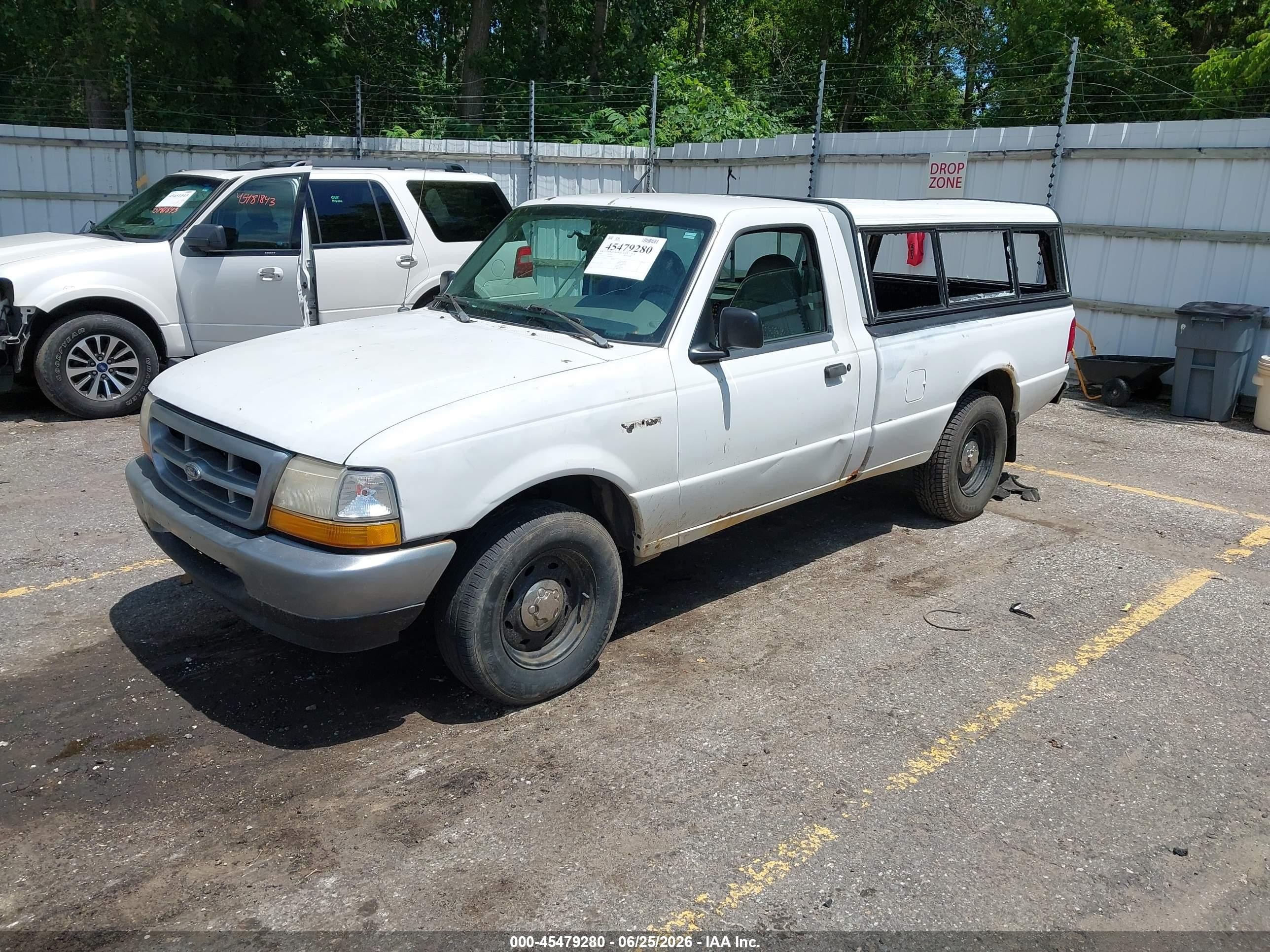 2000 Ford Ranger Xl/xlt White vin: 1FTYR10V7YPB10301