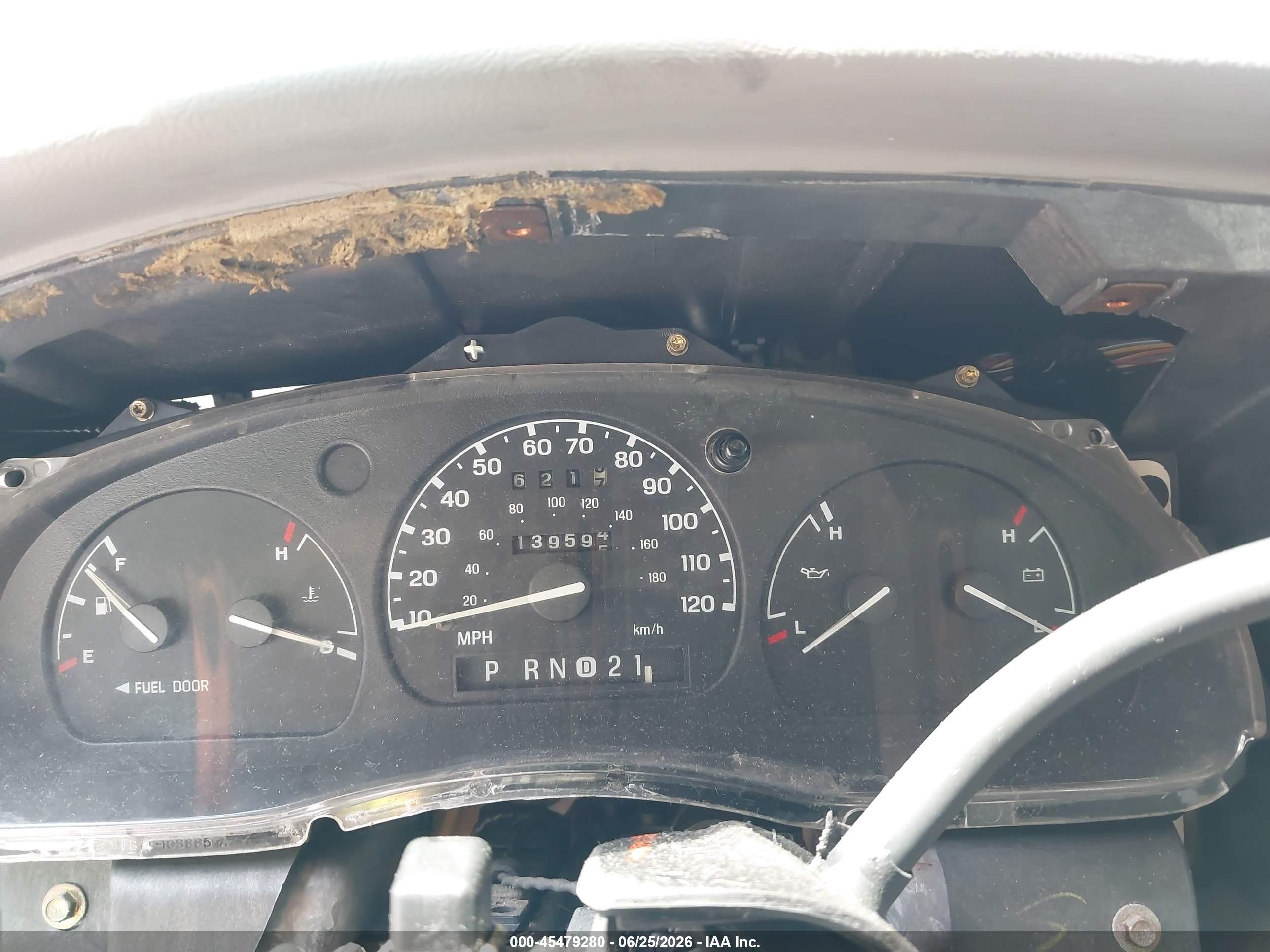 2000 Ford Ranger Xl/xlt White vin: 1FTYR10V7YPB10301