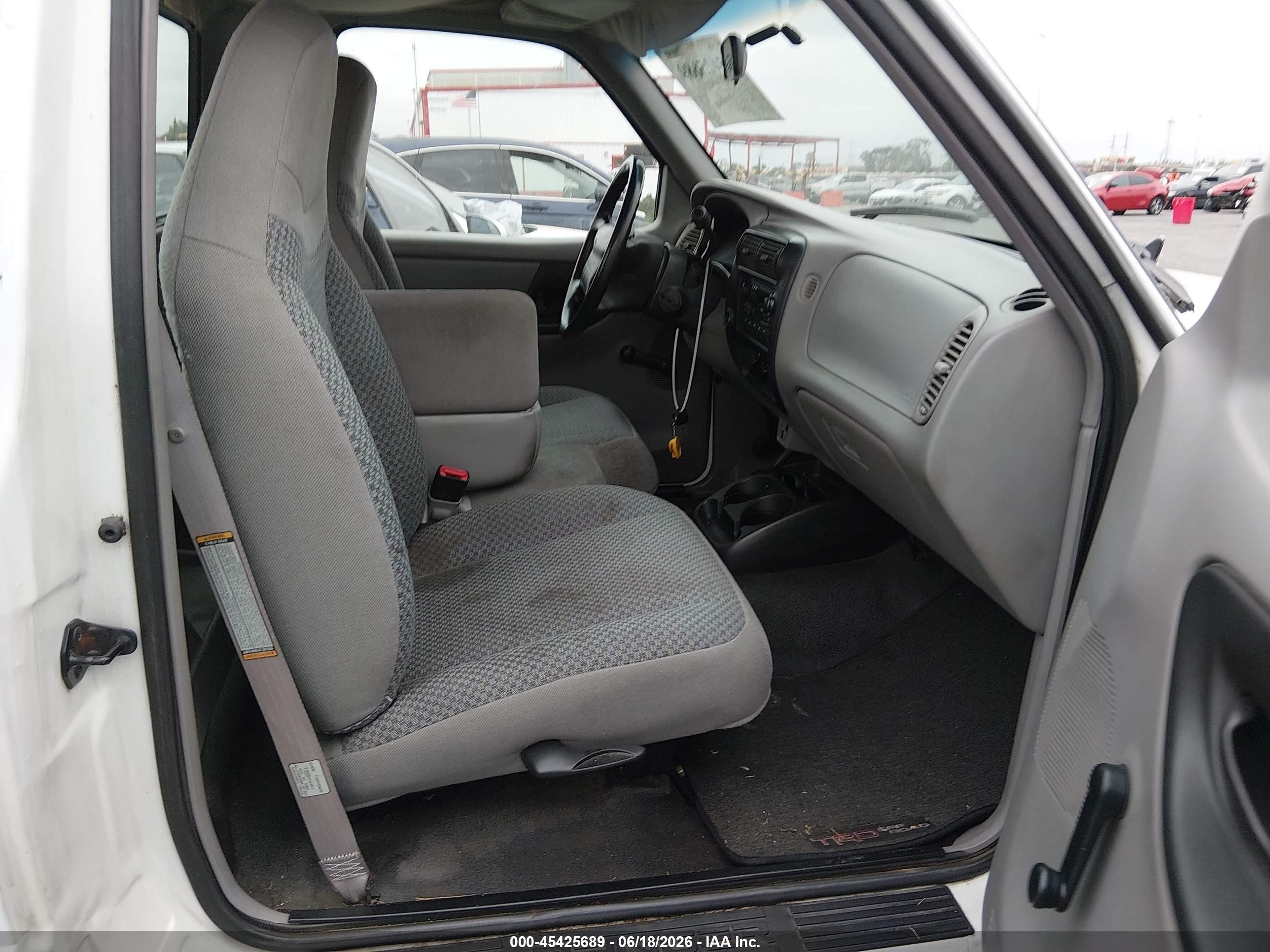 1999 Ford Ranger Xl/xlt White vin: 1FTYR10V8XUB85914