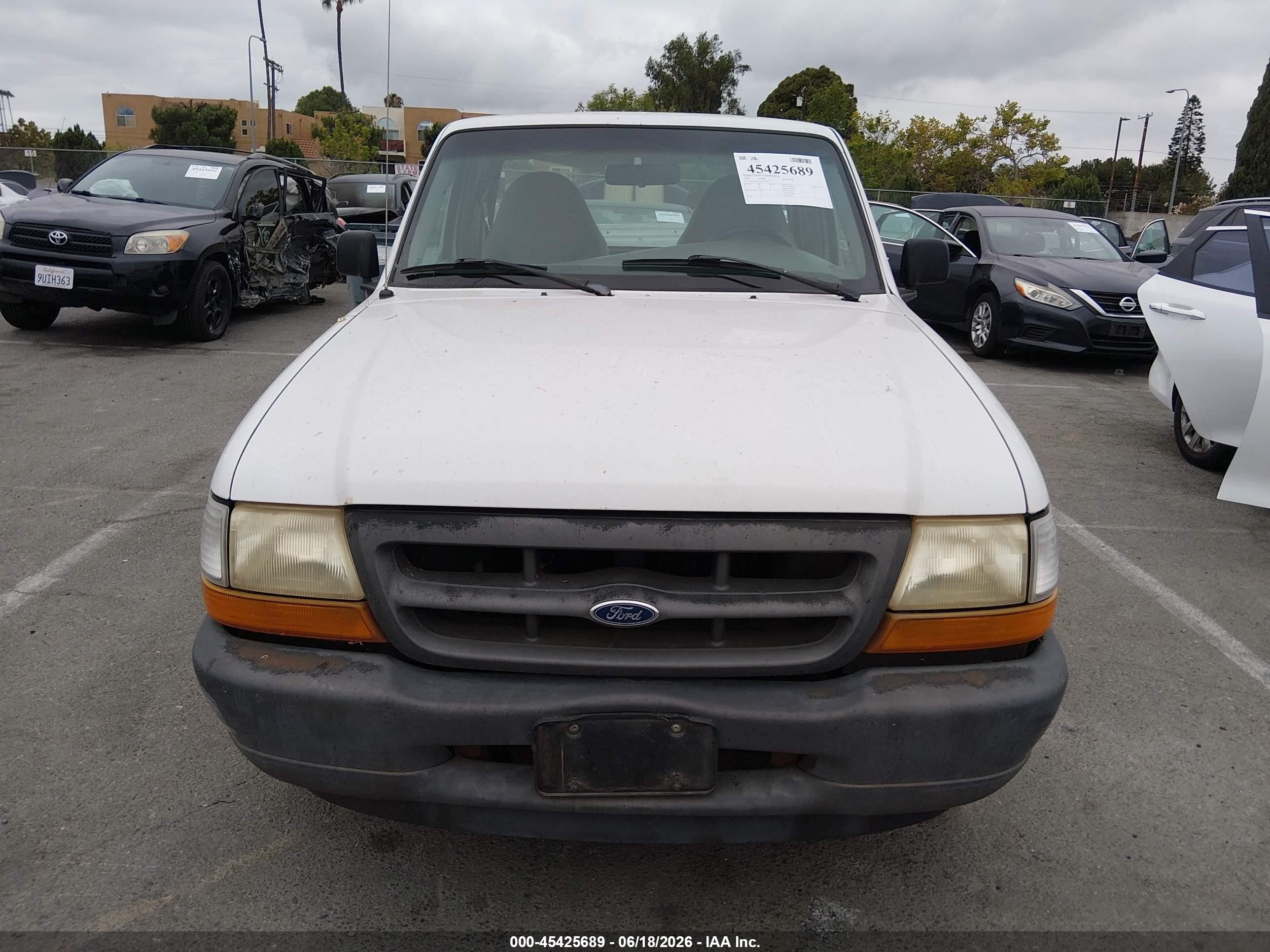 1999 Ford Ranger Xl/xlt White vin: 1FTYR10V8XUB85914