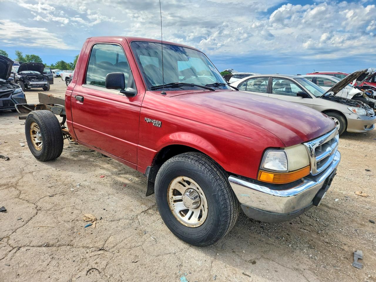 1999 Ford Ranger Red vin: 1FTYR10VXXPA57625