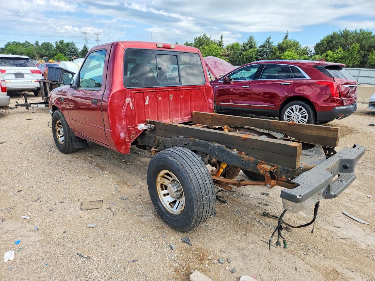 1999 Ford Ranger Red vin: 1FTYR10VXXPA57625
