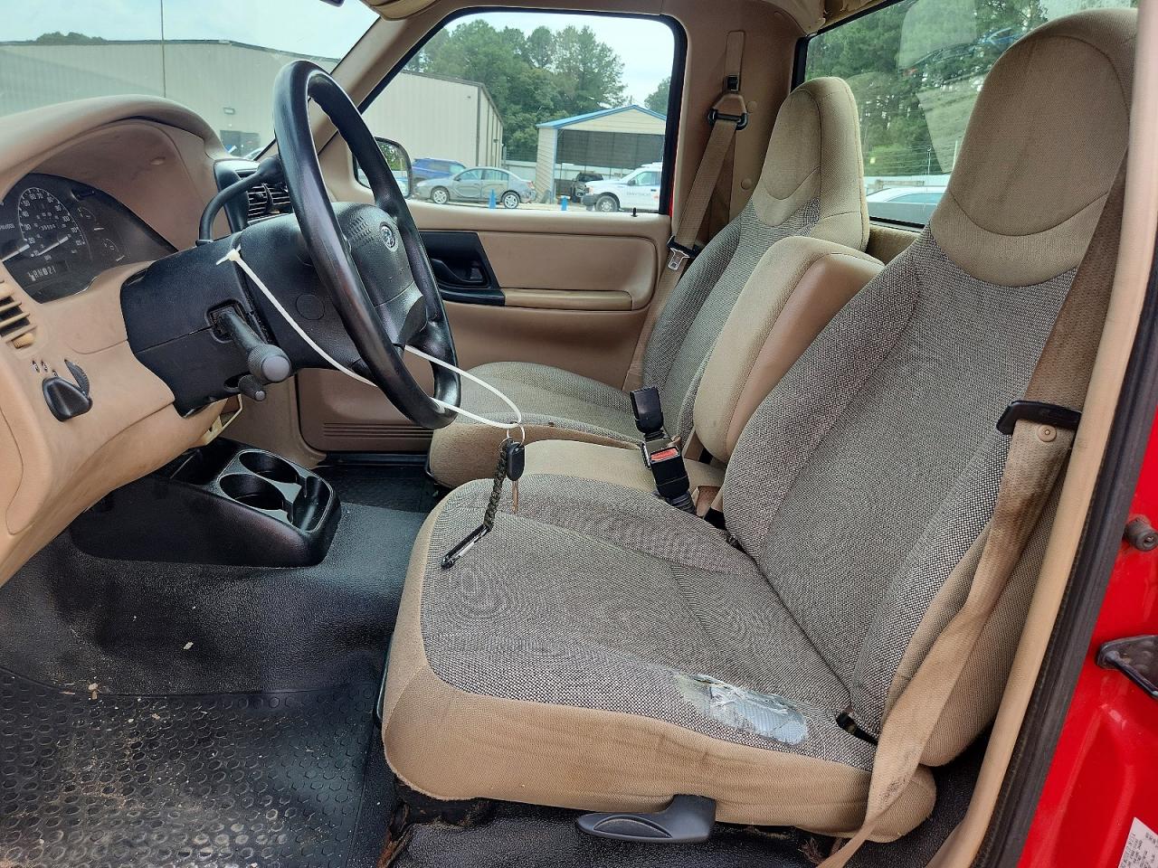 2002 Ford Ranger Red vin: 1FTYR11U02TA04700