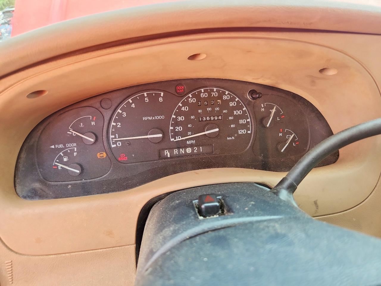 2002 Ford Ranger Red vin: 1FTYR11U02TA04700