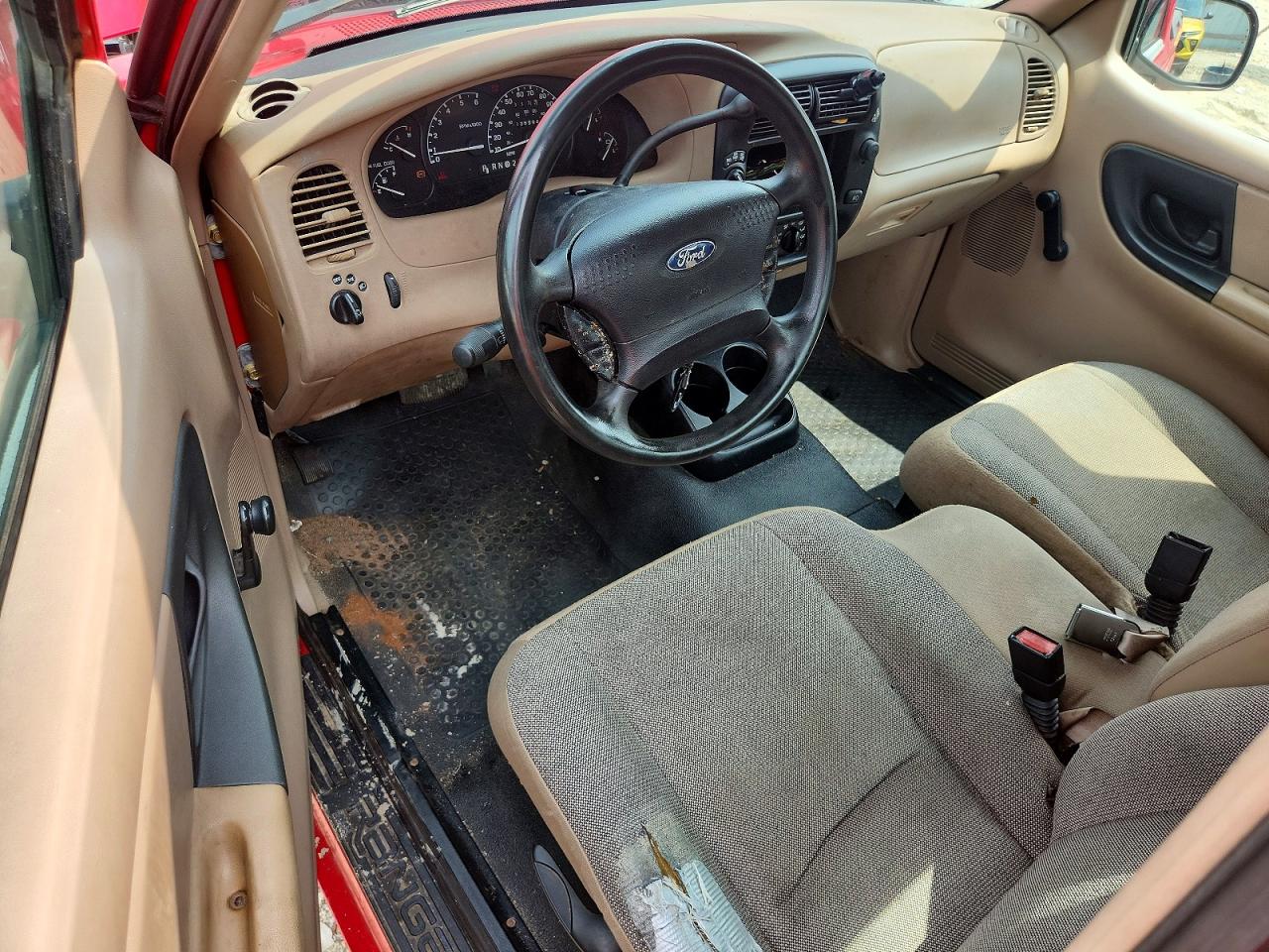 2002 Ford Ranger Red vin: 1FTYR11U02TA04700