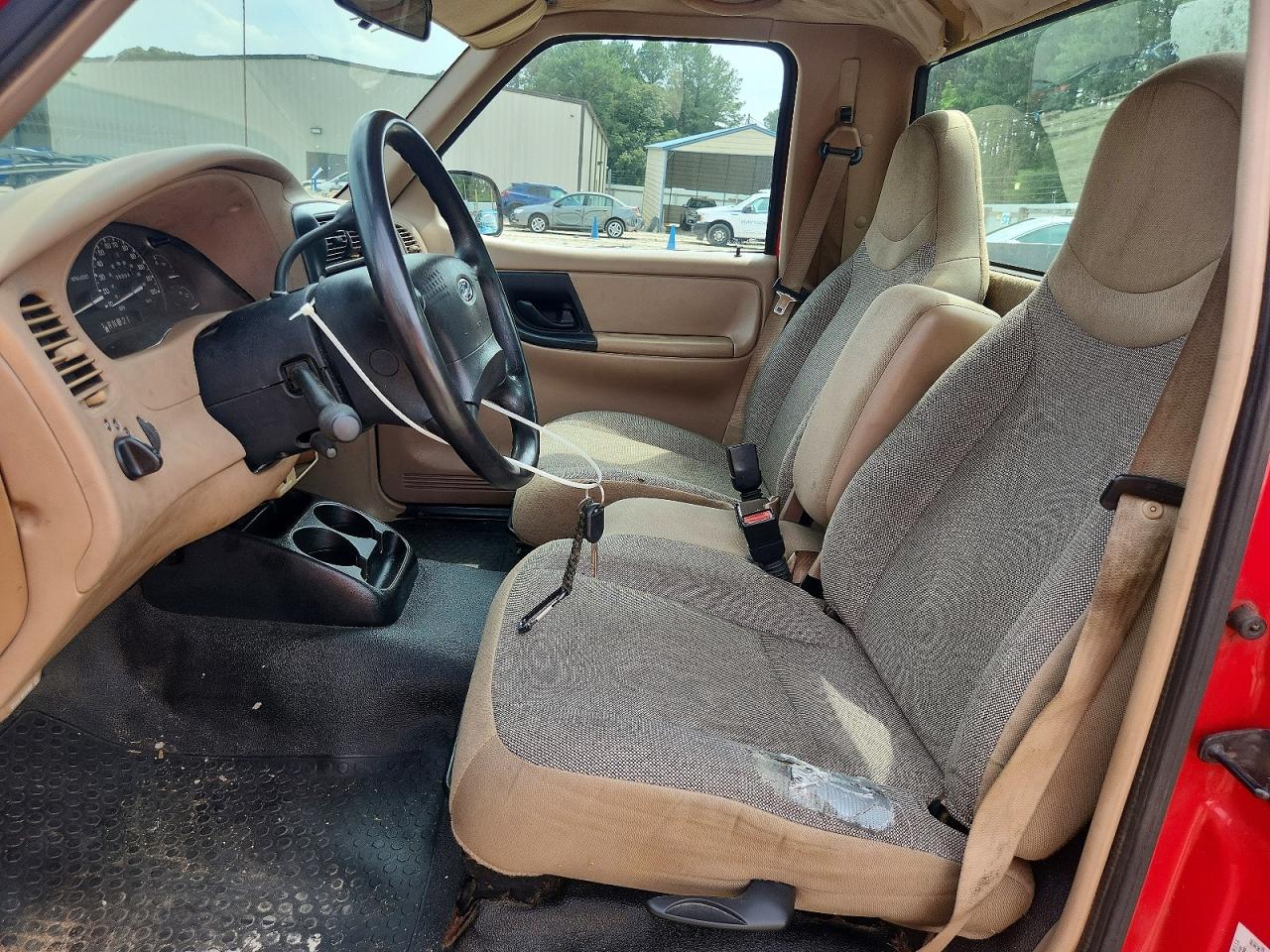 2002 Ford Ranger Red vin: 1FTYR11U02TA04700