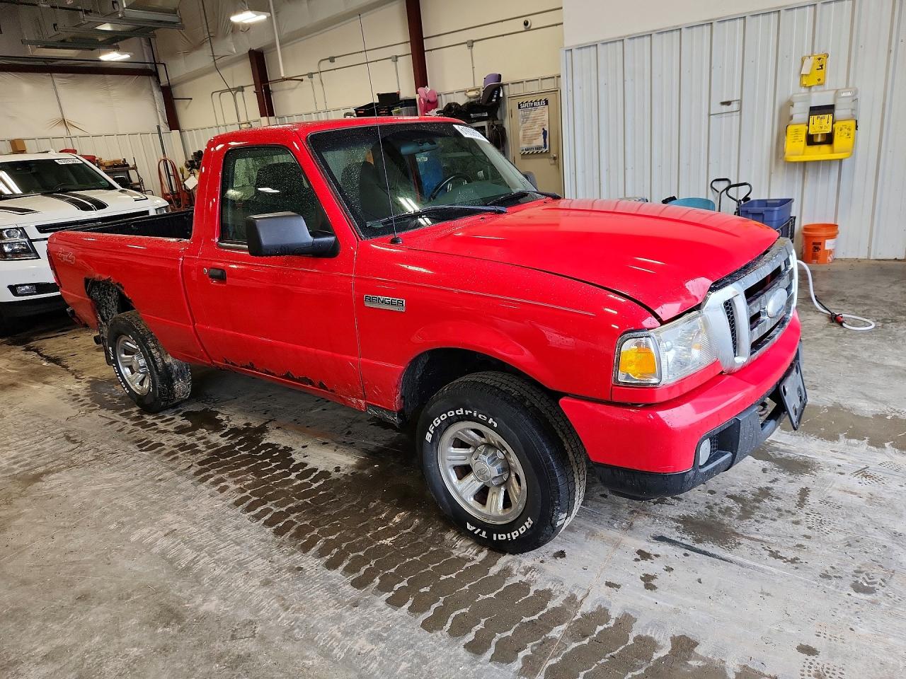 2006 Ford Ranger Red vin: 1FTYR11U36PA25488