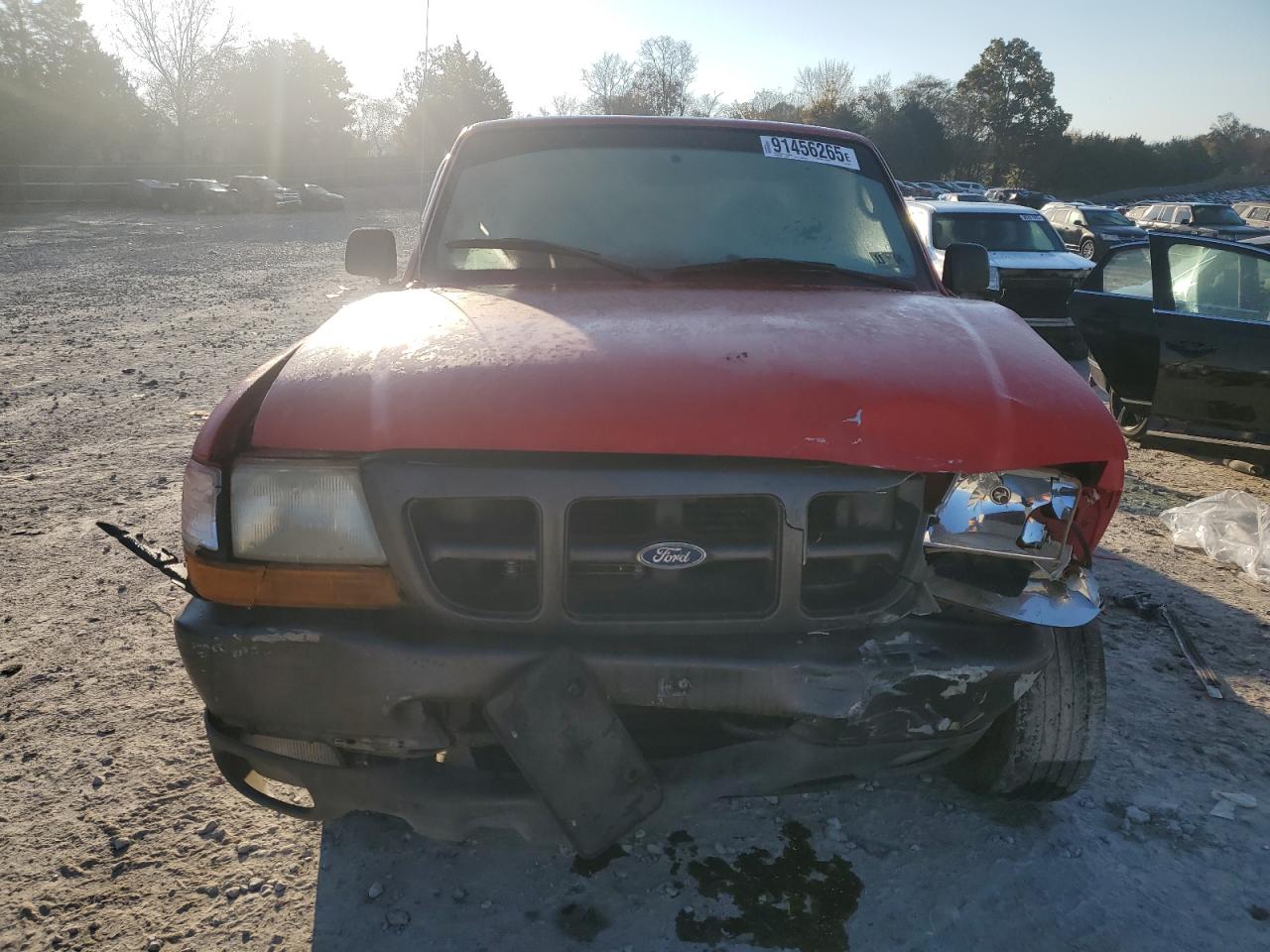 1998 Ford Ranger Red vin: 1FTYR11U4WTA18749