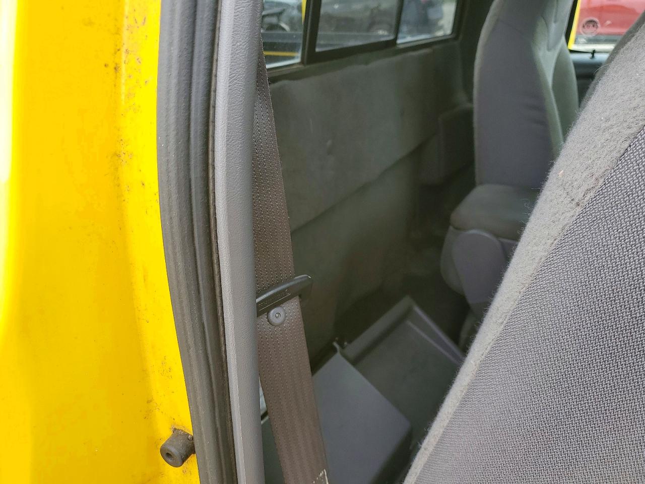 2002 Ford Ranger Yellow vin: 1FTYR11UX2PA70986