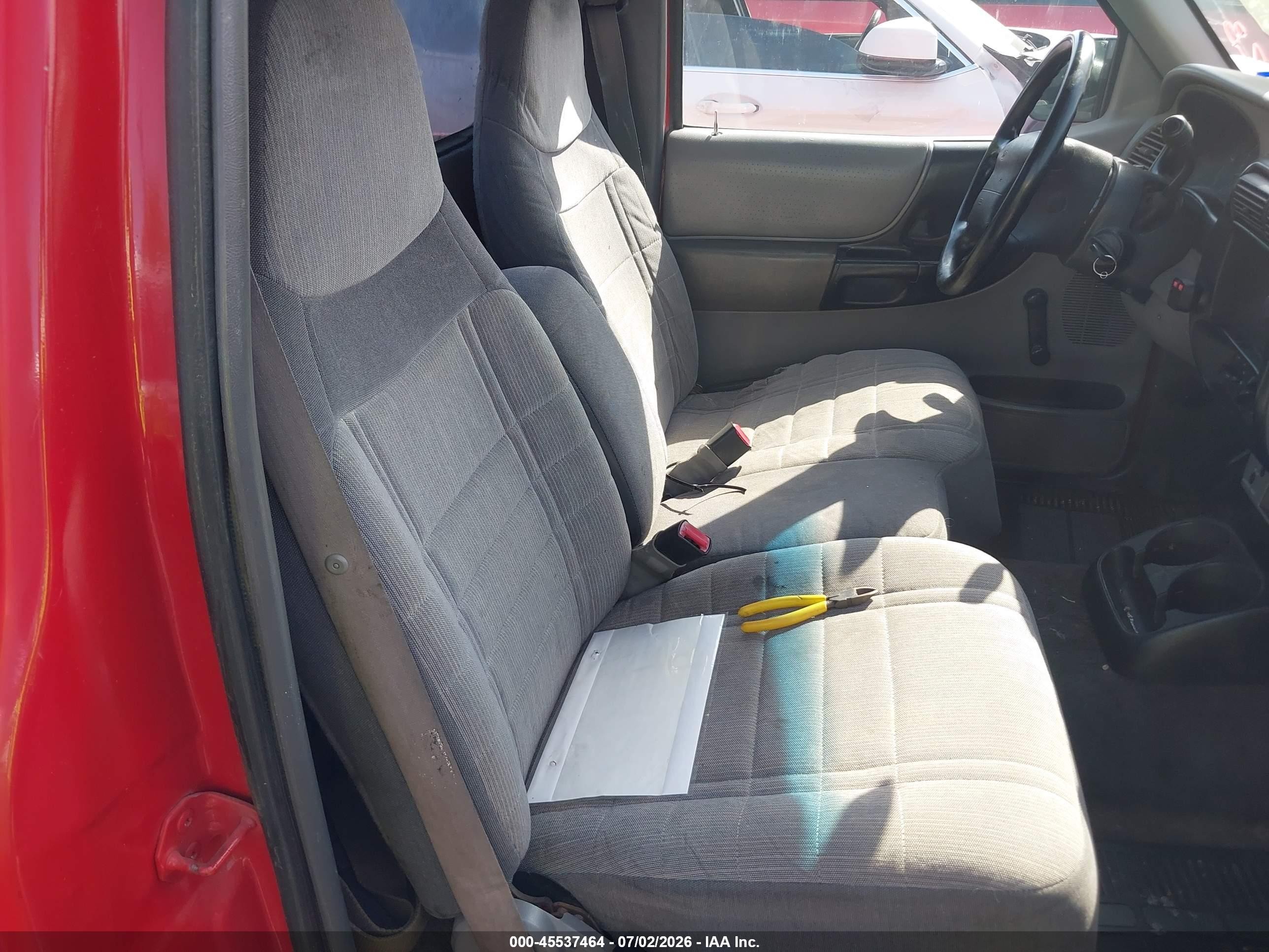 2000 Ford Ranger Xl/xlt Red vin: 1FTYR11V0YPA53888