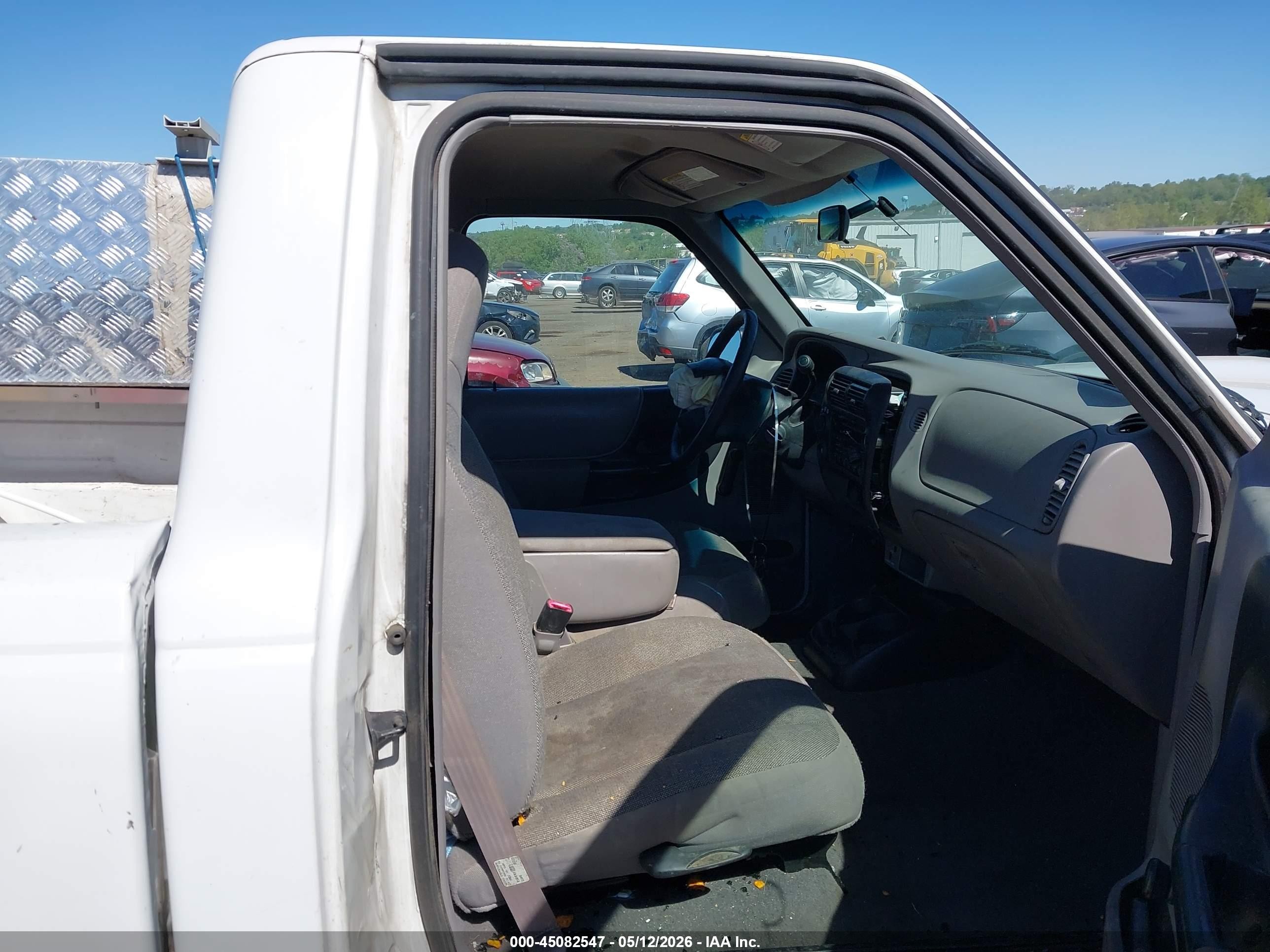 2000 Ford Ranger Xl/xlt White vin: 1FTYR11V2YPC20235
