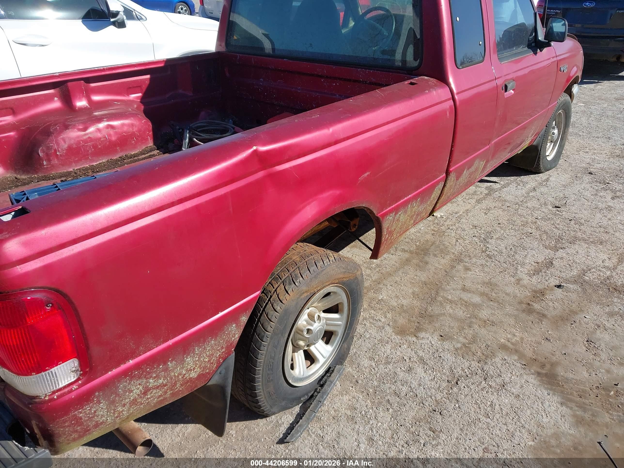 2000 Ford Ranger Xl/xlt Red vin: 1FTYR14C2YPB52223