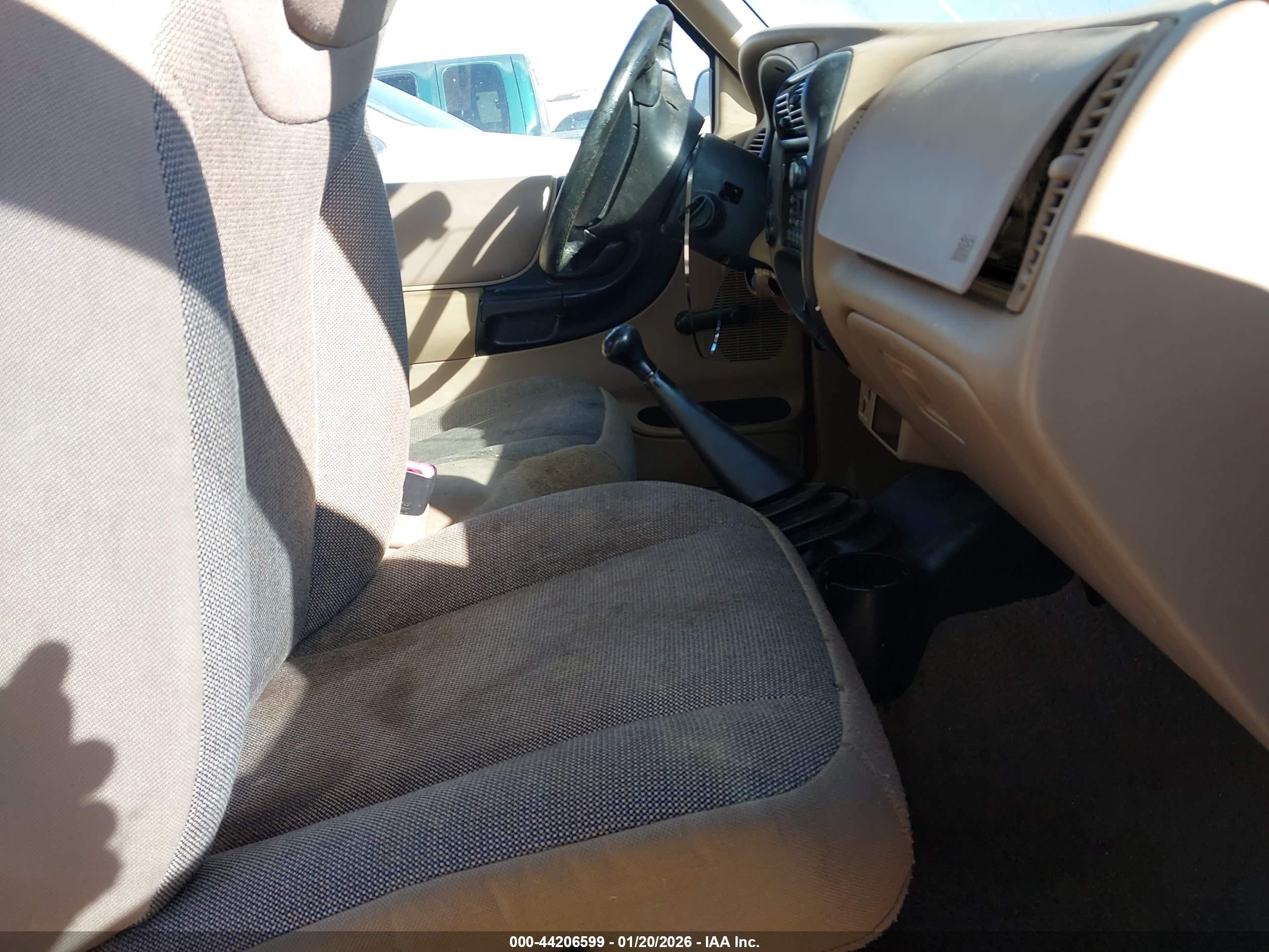 2000 Ford Ranger Xl/xlt Red vin: 1FTYR14C2YPB52223