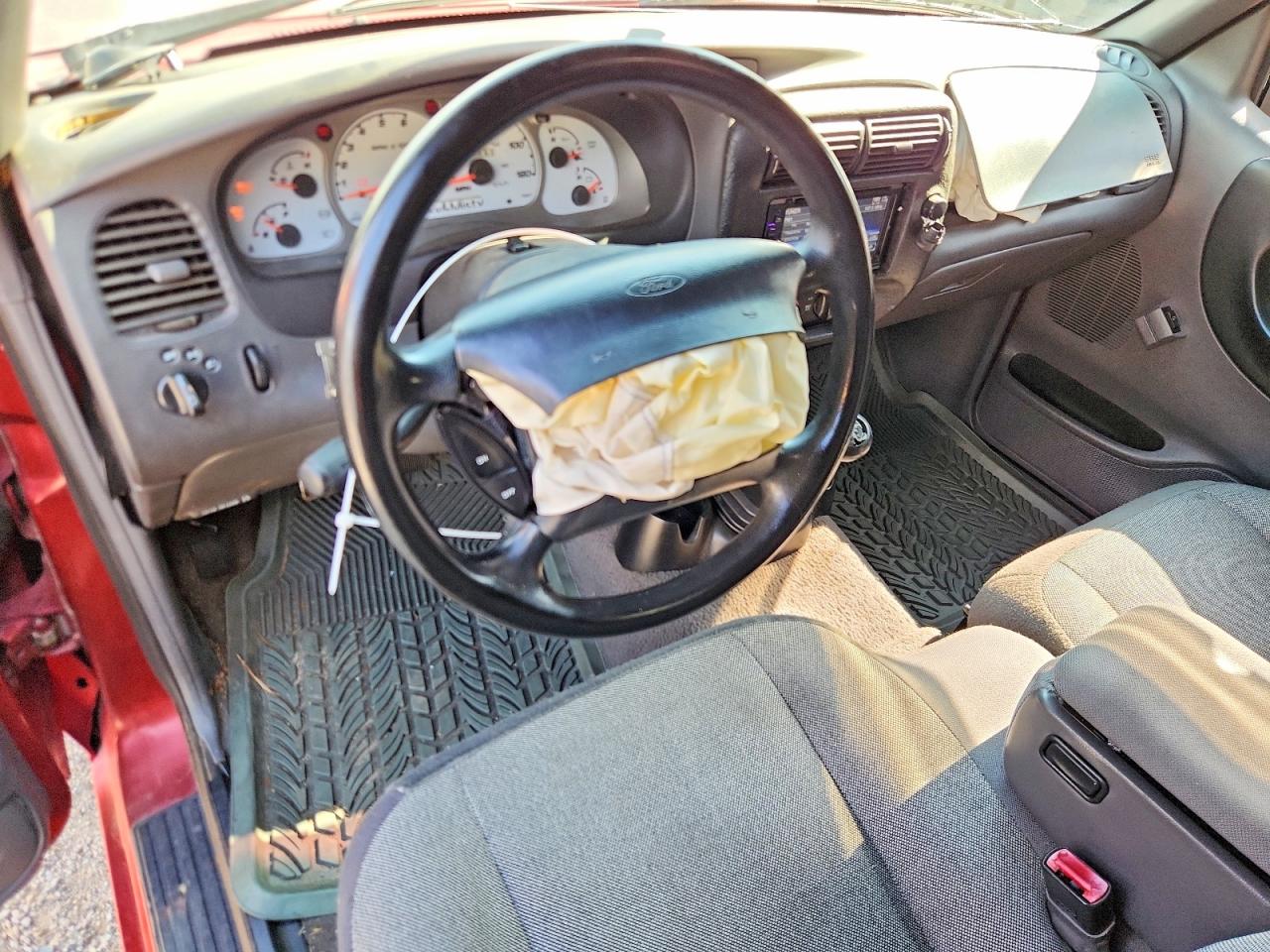 2000 Ford Ranger Super Cab Burgundy vin: 1FTYR14C3YPB17156