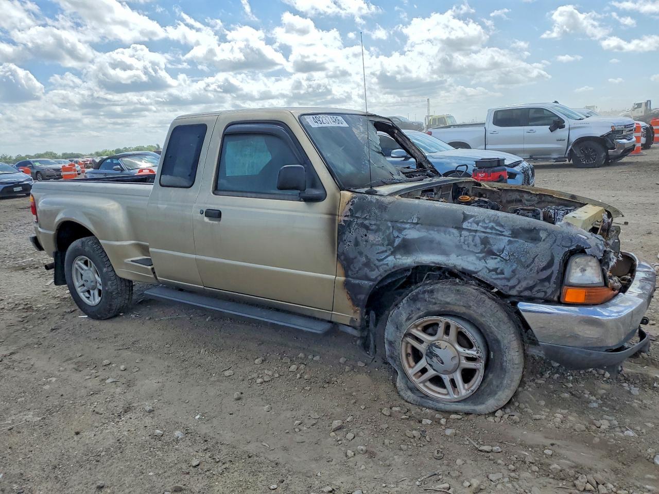 1999 Ford Ranger Super Cab Beige vin: 1FTYR14C4XTB00615