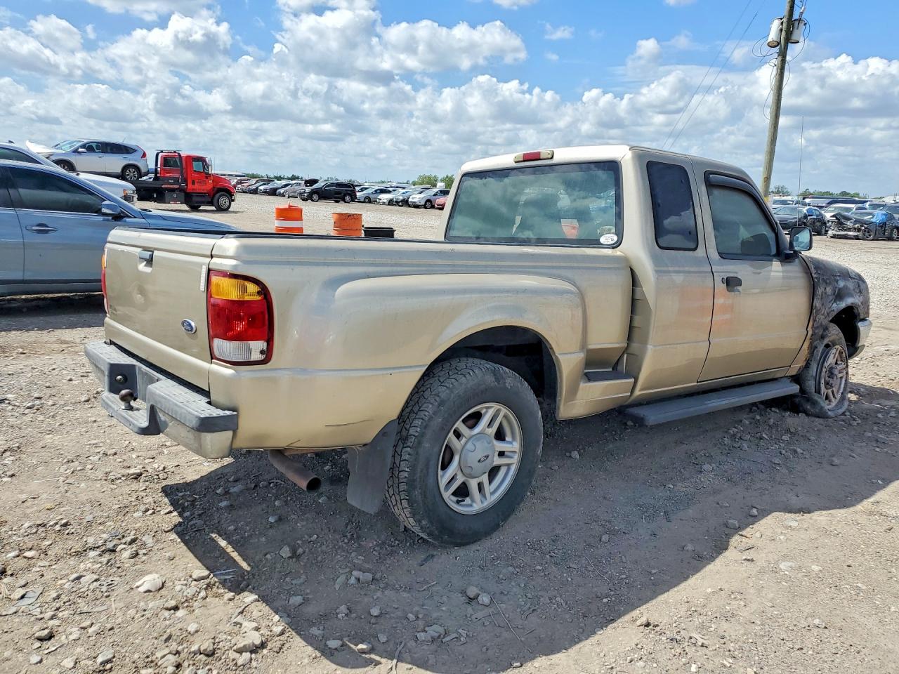 1999 Ford Ranger Super Cab Beige vin: 1FTYR14C4XTB00615
