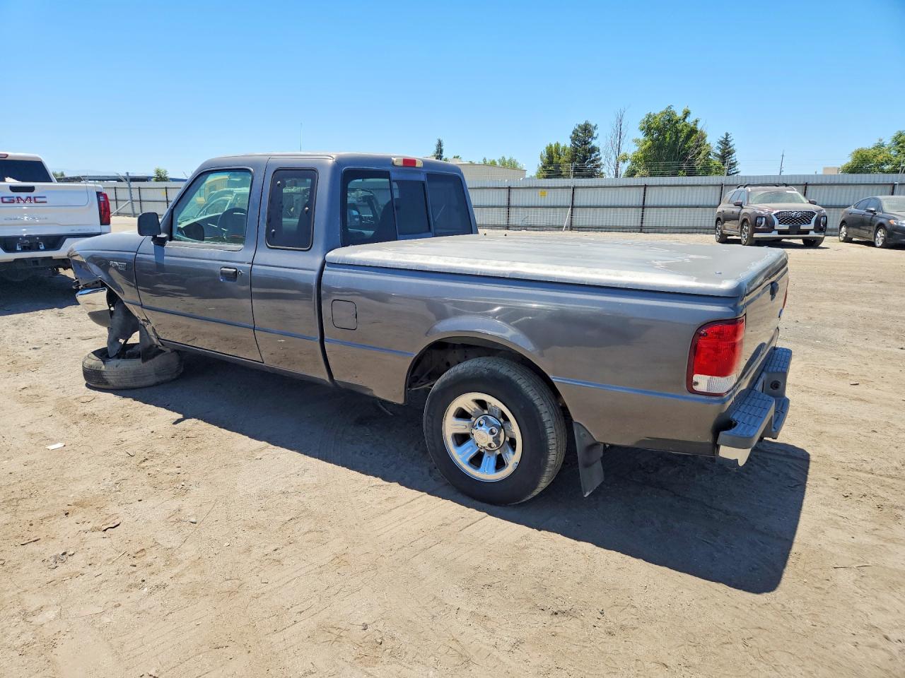 2000 Ford Ranger Super Cab Gray vin: 1FTYR14C4YPB55284