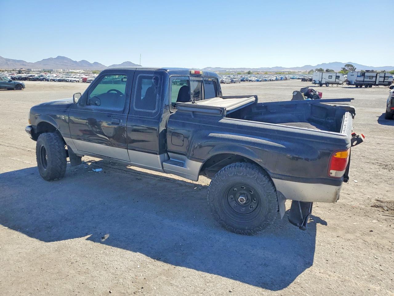 1998 Ford Ranger Super Cab Черный vin: 1FTYR14C5WPA28587