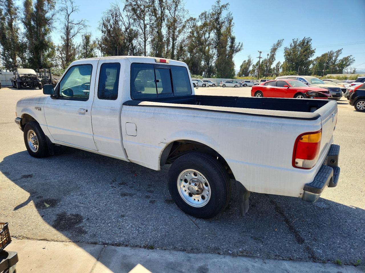 1998 Ford Ranger Super Cab White vin: 1FTYR14C8WPA98889