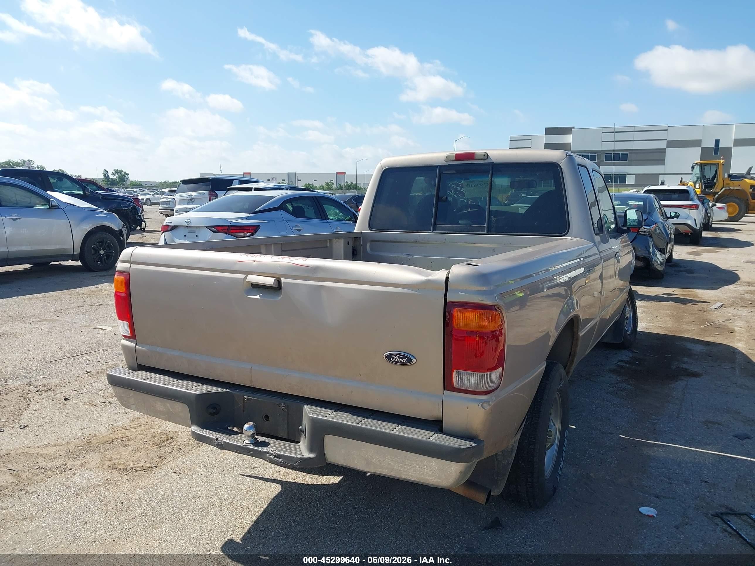 1998 Ford Ranger Xl/xlt Gold vin: 1FTYR14CXWPA82175
