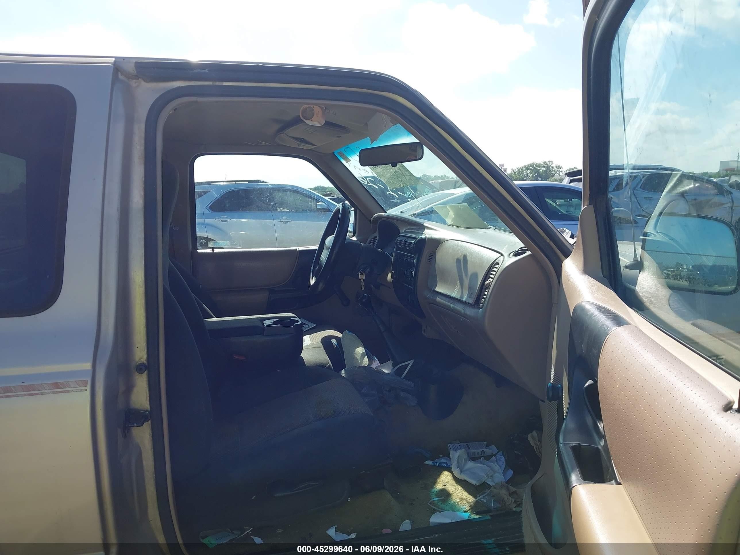 1998 Ford Ranger Xl/xlt Gold vin: 1FTYR14CXWPA82175