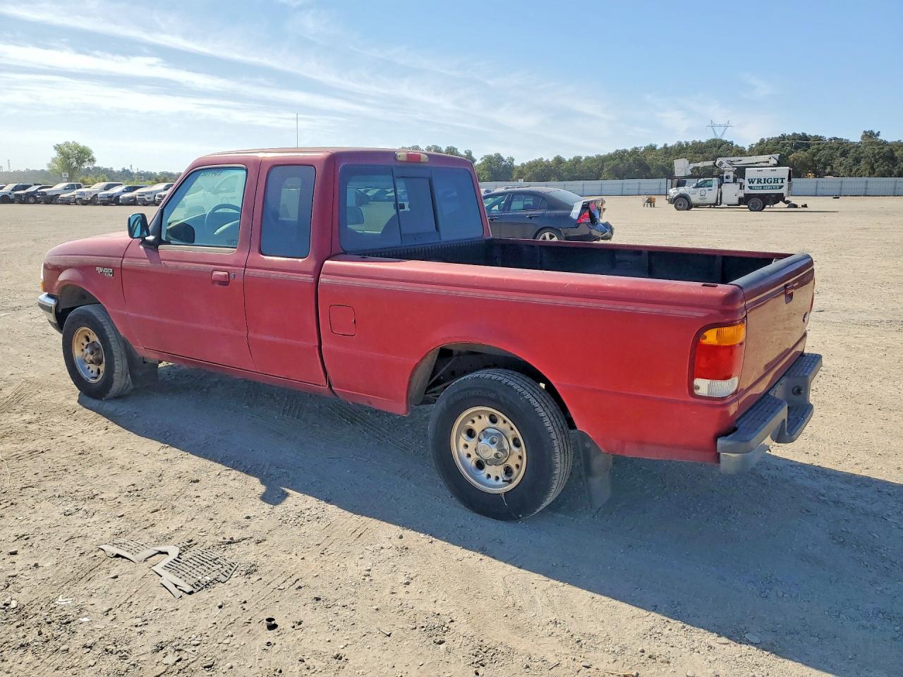 1998 Ford Ranger Super Cab Red vin: 1FTYR14CXWPB36817