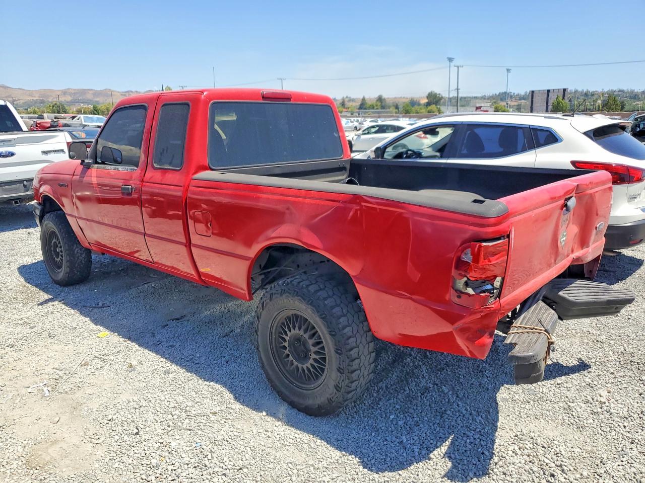 2001 Ford Ranger Super Cab Red vin: 1FTYR14D31PB74813