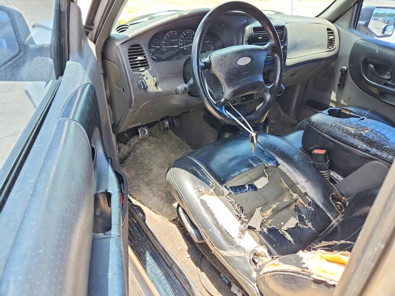 2002 Ford Ranger Super Cab Белый vin: 1FTYR14D62PA40959