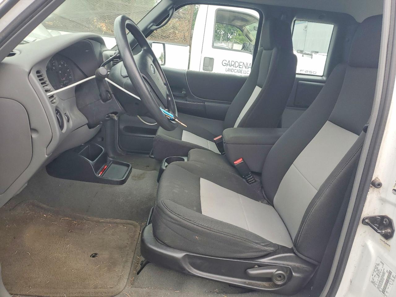 2009 Ford Ranger Super Cab White vin: 1FTYR14D79PA01646