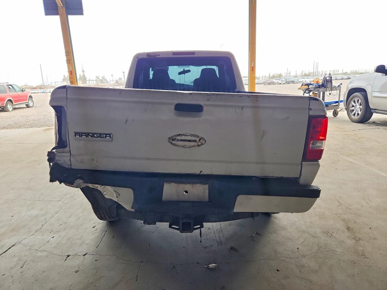 2009 Ford Ranger Super Cab White vin: 1FTYR14E39PA17545