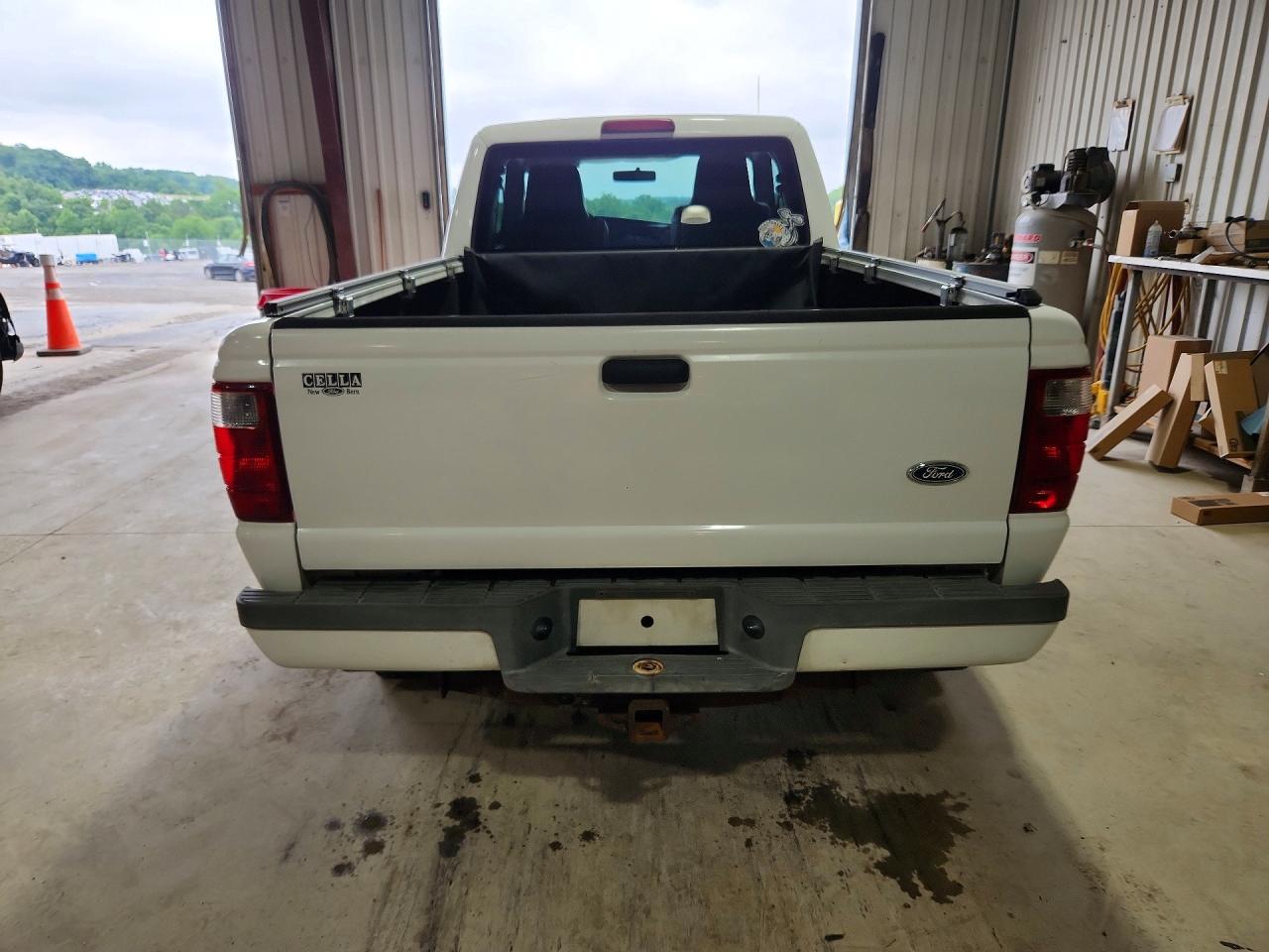 2004 Ford Ranger Super Cab Белый vin: 1FTYR14E44PB01785