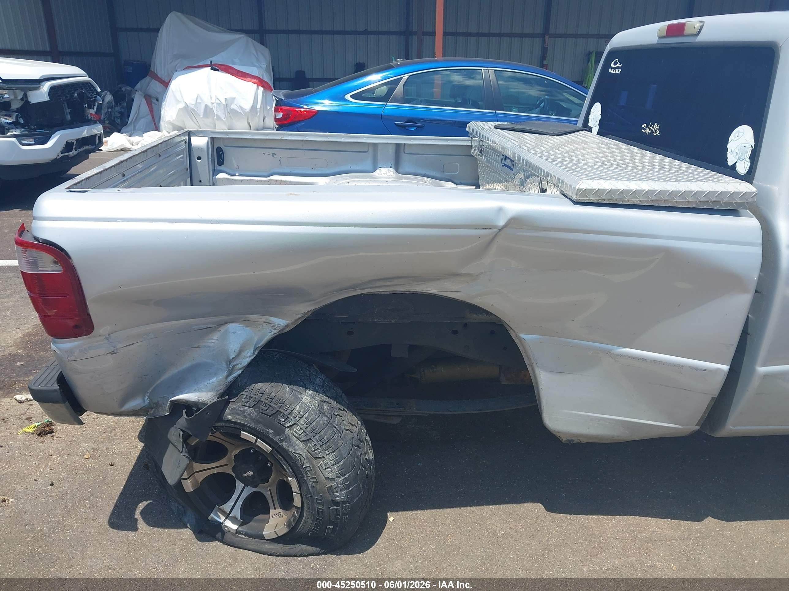 2002 Ford Ranger Edge/tremor/xl/xlt Серебряный vin: 1FTYR14U02TA52094