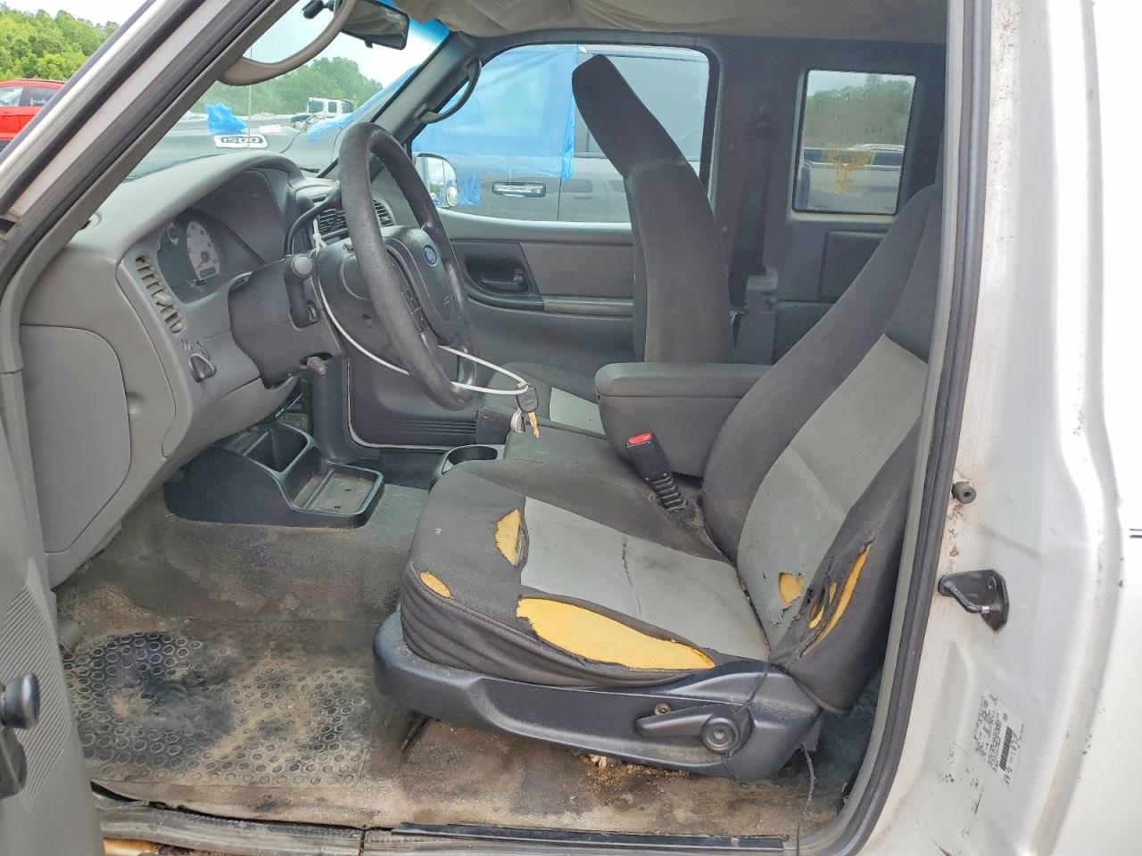 2004 Ford Ranger Super Cab White vin: 1FTYR14U04PA98469