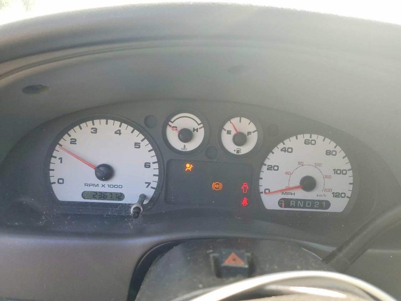 2004 Ford Ranger Super Cab White vin: 1FTYR14U04PA98469