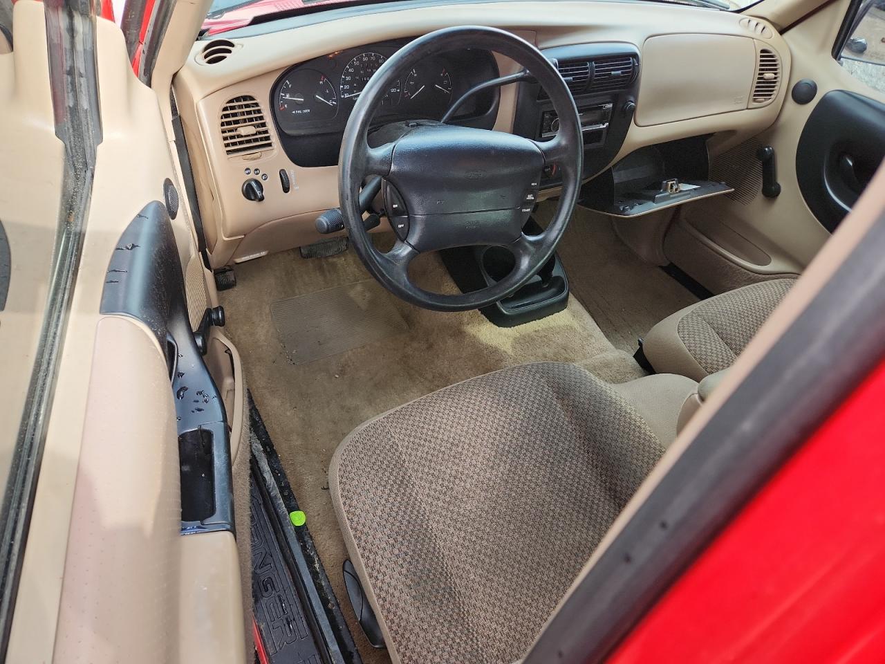 1998 Ford Ranger Super Cab Red vin: 1FTYR14U0WPA47296